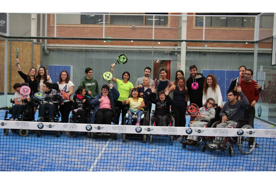 Jornada de Padel Adaptado en Padel Pista Norte durante el campeonato Viral